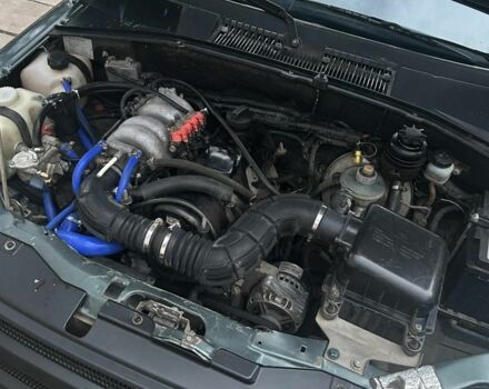 Зелений Шевроле Нива, об'ємом двигуна 1.7 л та пробігом 230 тис. км за 3300 $, фото 3 на Automoto.ua