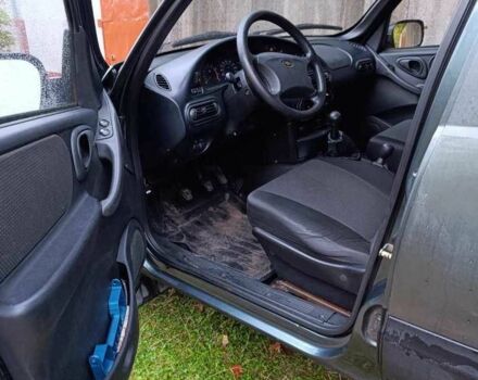 Зеленый Шевроле Нива, объемом двигателя 1.7 л и пробегом 164 тыс. км за 3600 $, фото 6 на Automoto.ua