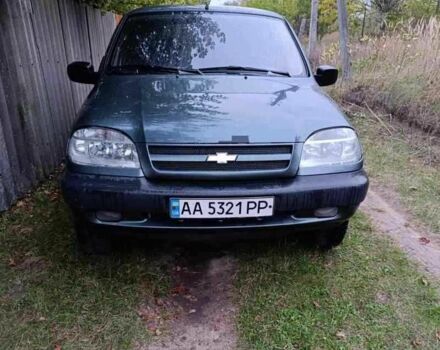 Зеленый Шевроле Нива, объемом двигателя 1.7 л и пробегом 164 тыс. км за 3600 $, фото 1 на Automoto.ua