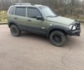 Зелений Шевроле Нива, об'ємом двигуна 1.7 л та пробігом 228 тис. км за 4750 $, фото 1 на Automoto.ua