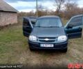 Зеленый Шевроле Нива, объемом двигателя 1.7 л и пробегом 99 тыс. км за 5600 $, фото 2 на Automoto.ua
