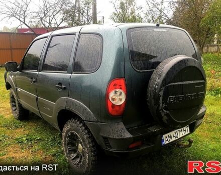 Зелений Шевроле Нива, об'ємом двигуна 1.7 л та пробігом 236 тис. км за 5000 $, фото 1 на Automoto.ua