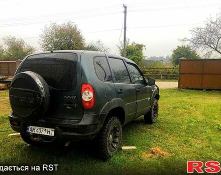 Зелений Шевроле Нива, об'ємом двигуна 1.7 л та пробігом 236 тис. км за 5000 $, фото 2 на Automoto.ua