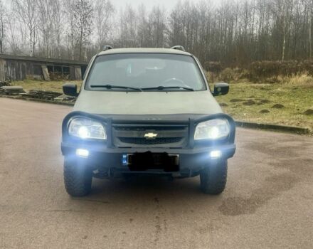 Зелений Шевроле Нива, об'ємом двигуна 1.7 л та пробігом 228 тис. км за 4750 $, фото 3 на Automoto.ua