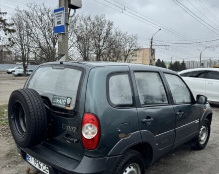 Зеленый Шевроле Нива, объемом двигателя 1.7 л и пробегом 207 тыс. км за 4900 $, фото 5 на Automoto.ua