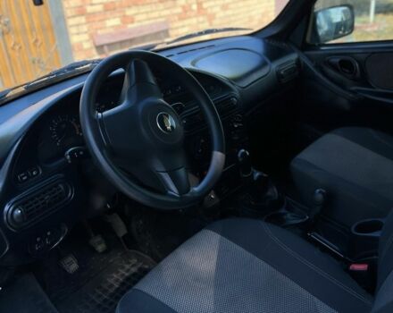 Зеленый Шевроле Нива, объемом двигателя 1.7 л и пробегом 3 тыс. км за 8500 $, фото 2 на Automoto.ua