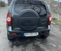 Зеленый Шевроле Нива, объемом двигателя 1.69 л и пробегом 80 тыс. км за 9000 $, фото 2 на Automoto.ua
