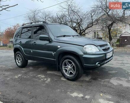 Зеленый Шевроле Нива, объемом двигателя 1.69 л и пробегом 80 тыс. км за 9000 $, фото 9 на Automoto.ua