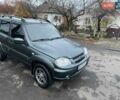 Зеленый Шевроле Нива, объемом двигателя 1.69 л и пробегом 80 тыс. км за 9000 $, фото 6 на Automoto.ua