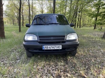 Зеленый Шевроле Нива, объемом двигателя 1.7 л и пробегом 560 тыс. км за 3699 $, фото 1 на Automoto.ua