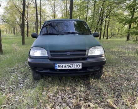 Зелений Шевроле Нива, об'ємом двигуна 1.7 л та пробігом 560 тис. км за 3700 $, фото 1 на Automoto.ua