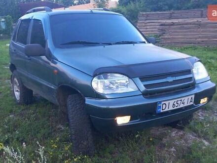 Зеленый Шевроле Нива, объемом двигателя 1.7 л и пробегом 160 тыс. км за 4500 $, фото 1 на Automoto.ua