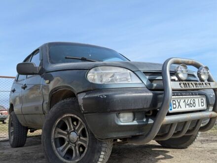 Шевроле Нива 2007 в Херсоне на Automoto.ua Зеленый Шевроле Нива, объемом двигателя 1.7 л и пробегом 200 тыс. км за 2600 $, фото 1 на Automoto.ua