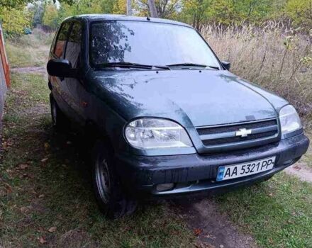 Зеленый Шевроле Нива, объемом двигателя 1.7 л и пробегом 164 тыс. км за 3600 $, фото 1 на Automoto.ua