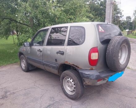 Зелений Шевроле Нива, об'ємом двигуна 1.7 л та пробігом 120 тис. км за 1000 $, фото 1 на Automoto.ua