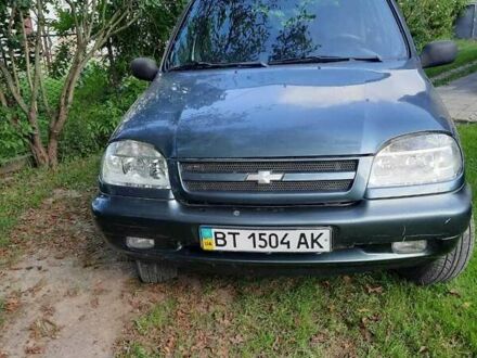 Зеленый Шевроле Нива, объемом двигателя 1.6 л и пробегом 63 тыс. км за 8500 $, фото 1 на Automoto.ua