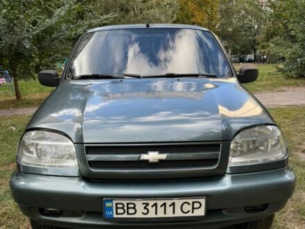 Шевроле Нива 2008 в Киеве на Automoto.ua Зеленый Шевроле Нива, объемом двигателя 1.7 л и пробегом 270 тыс. км за 3200 $, фото 1 на Automoto.ua