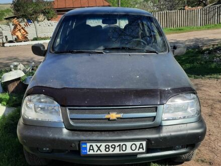 Шевроле Нива 2008 у Изюме на Automoto.ua Зелений Шевроле Нива, об'ємом двигуна 1.7 л та пробігом 450 тис. км за 4500 $, фото 1 на Automoto.ua