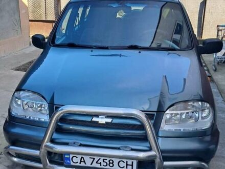 Шевроле Нива 2008 в Лысянке на Automoto.ua Зеленый Шевроле Нива, объемом двигателя 1.69 л и пробегом 84 тыс. км за 6500 $, фото 1 на Automoto.ua