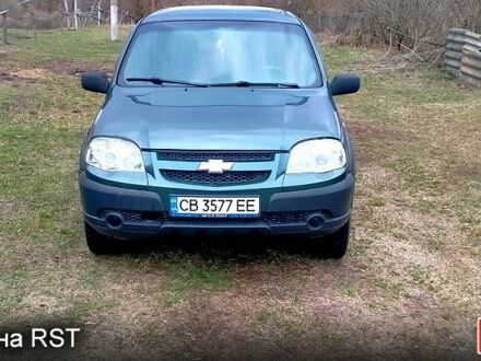 Шевроле Нива 2013 в Конотопе на Automoto.ua Зеленый Шевроле Нива, объемом двигателя 1.7 л и пробегом 99 тыс. км за 5600 $, фото 1 на Automoto.ua