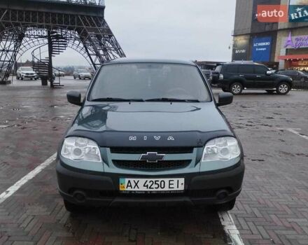 Зеленый Шевроле Нива, объемом двигателя 1.69 л и пробегом 103 тыс. км за 6900 $, фото 1 на Automoto.ua