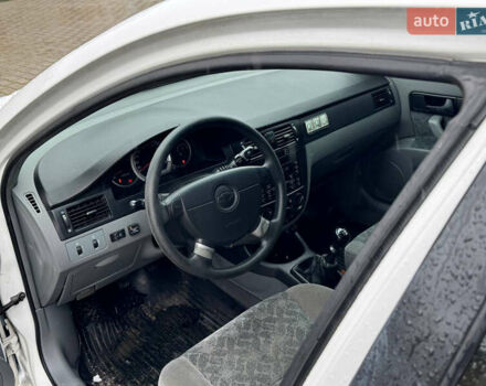 Белый Шевроле Нубира, объемом двигателя 1.8 л и пробегом 289 тыс. км за 3400 $, фото 3 на Automoto.ua