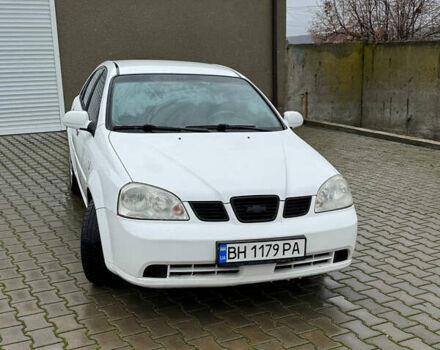 Белый Шевроле Нубира, объемом двигателя 1.8 л и пробегом 289 тыс. км за 3400 $, фото 2 на Automoto.ua