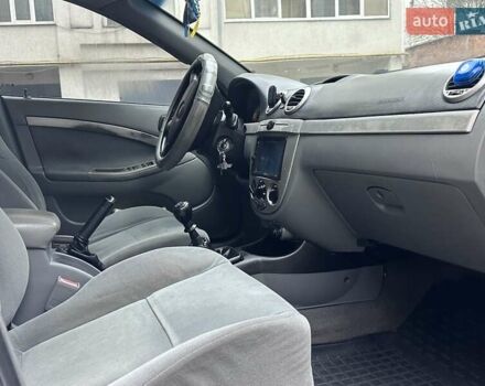 Белый Шевроле Нубира, объемом двигателя 1.6 л и пробегом 275 тыс. км за 3999 $, фото 20 на Automoto.ua