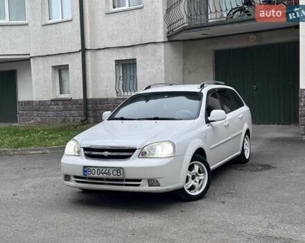 Белый Шевроле Нубира, объемом двигателя 1.6 л и пробегом 275 тыс. км за 3999 $, фото 3 на Automoto.ua