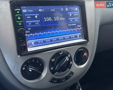 Белый Шевроле Нубира, объемом двигателя 1.6 л и пробегом 275 тыс. км за 3999 $, фото 34 на Automoto.ua