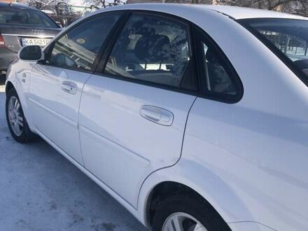 Белый Шевроле Нубира, объемом двигателя 1.8 л и пробегом 160 тыс. км за 4800 $, фото 1 на Automoto.ua