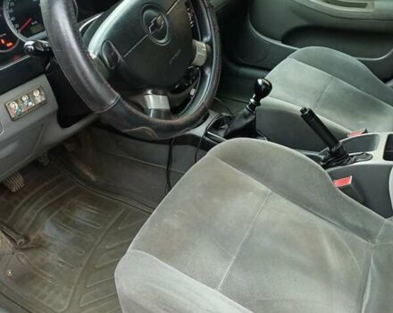 Бежевий Шевроле Нубіра, об'ємом двигуна 1.6 л та пробігом 347 тис. км за 4700 $, фото 10 на Automoto.ua