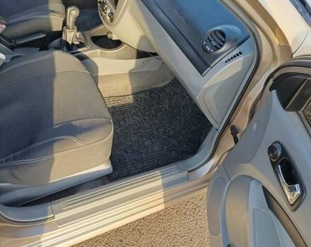 Бежевий Шевроле Нубіра, об'ємом двигуна 1.99 л та пробігом 300 тис. км за 5200 $, фото 12 на Automoto.ua