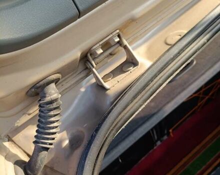 Бежевий Шевроле Нубіра, об'ємом двигуна 1.99 л та пробігом 300 тис. км за 5200 $, фото 17 на Automoto.ua