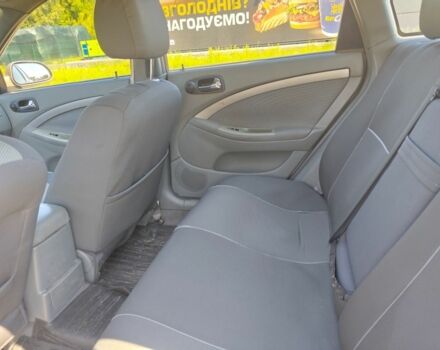 Бежевый Шевроле Нубира, объемом двигателя 1.8 л и пробегом 395 тыс. км за 4700 $, фото 4 на Automoto.ua