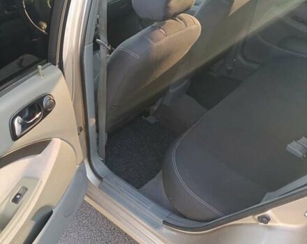 Бежевий Шевроле Нубіра, об'ємом двигуна 1.99 л та пробігом 300 тис. км за 5200 $, фото 11 на Automoto.ua