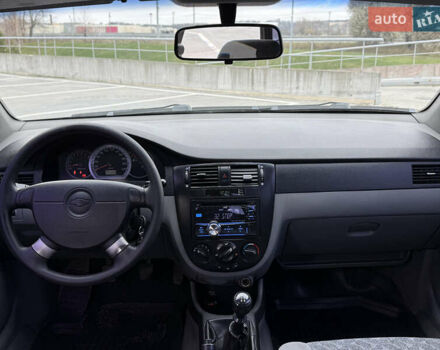 Черный Шевроле Нубира, объемом двигателя 1.8 л и пробегом 171 тыс. км за 4300 $, фото 17 на Automoto.ua