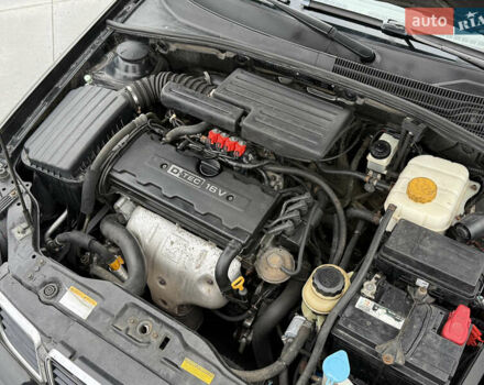 Черный Шевроле Нубира, объемом двигателя 1.8 л и пробегом 171 тыс. км за 4300 $, фото 18 на Automoto.ua