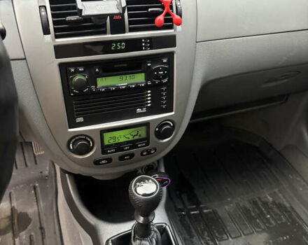 Черный Шевроле Нубира, объемом двигателя 1.8 л и пробегом 221 тыс. км за 4700 $, фото 11 на Automoto.ua