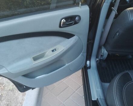 Черный Шевроле Нубира, объемом двигателя 1.8 л и пробегом 240 тыс. км за 4500 $, фото 5 на Automoto.ua