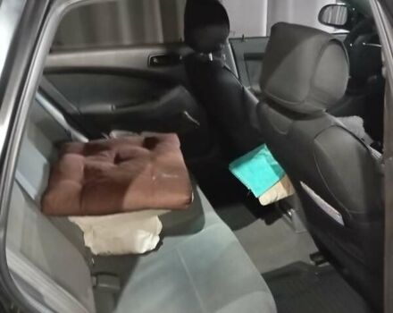 Черный Шевроле Нубира, объемом двигателя 1.6 л и пробегом 300 тыс. км за 4200 $, фото 8 на Automoto.ua