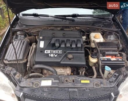 Черный Шевроле Нубира, объемом двигателя 1.6 л и пробегом 300 тыс. км за 4200 $, фото 12 на Automoto.ua