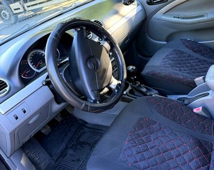 Черный Шевроле Нубира, объемом двигателя 1.8 л и пробегом 169 тыс. км за 4800 $, фото 4 на Automoto.ua