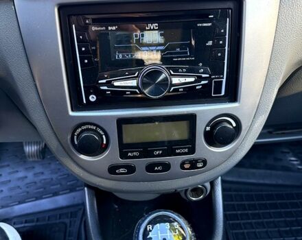 Черный Шевроле Нубира, объемом двигателя 1.8 л и пробегом 169 тыс. км за 4800 $, фото 2 на Automoto.ua