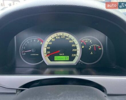 Черный Шевроле Нубира, объемом двигателя 1.8 л и пробегом 233 тыс. км за 5490 $, фото 18 на Automoto.ua