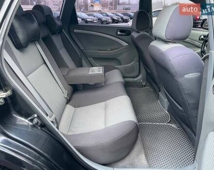 Черный Шевроле Нубира, объемом двигателя 1.8 л и пробегом 233 тыс. км за 5490 $, фото 10 на Automoto.ua