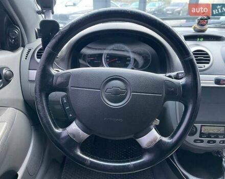 Черный Шевроле Нубира, объемом двигателя 1.8 л и пробегом 233 тыс. км за 5490 $, фото 14 на Automoto.ua