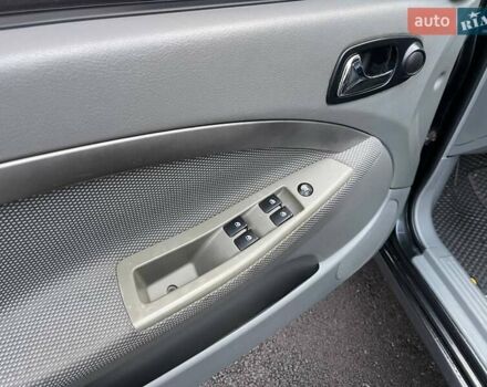 Черный Шевроле Нубира, объемом двигателя 1.8 л и пробегом 233 тыс. км за 5490 $, фото 15 на Automoto.ua