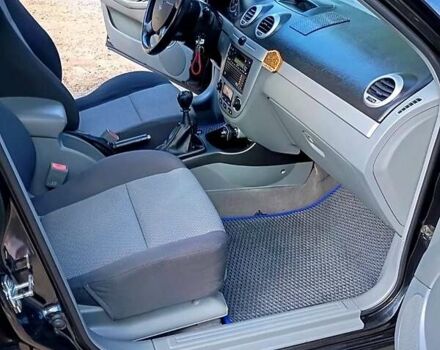 Черный Шевроле Нубира, объемом двигателя 1.8 л и пробегом 200 тыс. км за 5300 $, фото 10 на Automoto.ua