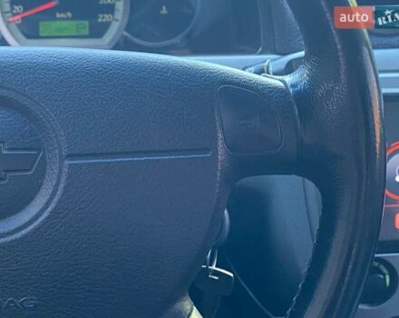 Черный Шевроле Нубира, объемом двигателя 1.8 л и пробегом 233 тыс. км за 5990 $, фото 23 на Automoto.ua